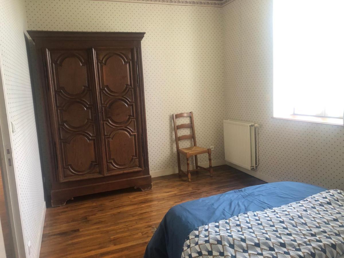 Gite -Belle Maison Dans Une Ancienne Ecole-Tarif Reduit Hors We ! Chanzeaux Ngoại thất bức ảnh