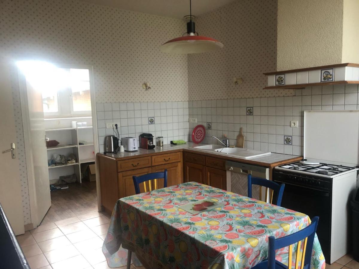 Gite -Belle Maison Dans Une Ancienne Ecole-Tarif Reduit Hors We ! Chanzeaux Ngoại thất bức ảnh